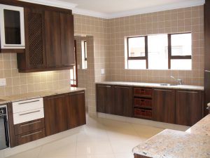 house-monte-cristo-220-kitchen-3